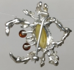 Brooch natural amber crab