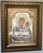 Икона Богородица с метален обков