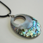 Necklace natural color pearl