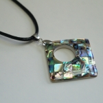 Necklace natural color pearl