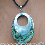 Necklace natural color pearl