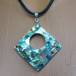 Necklace natural color pearl