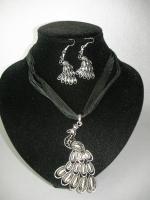 Necklace and earrings Peacocks