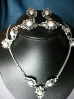Necklace silver pearl