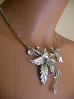 Necklace and earrings - flowers