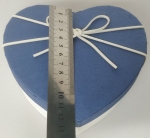 Gift box heart small