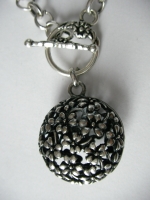 Medallion flowers circle