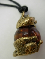 Medalion cat bronze pendant