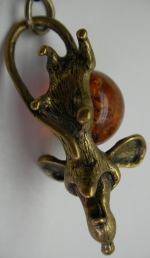 Medalion mouse bronze pendant