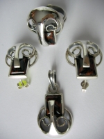 Pendant - ram, mahogany obsidian