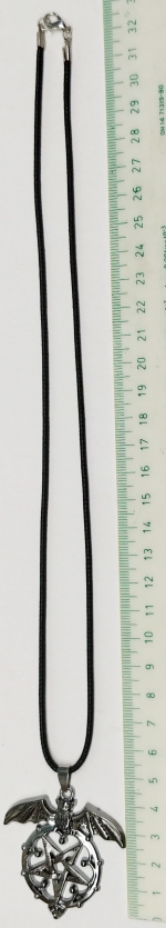 Medallion pendant metal bat