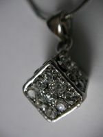Pendant dice zirconium