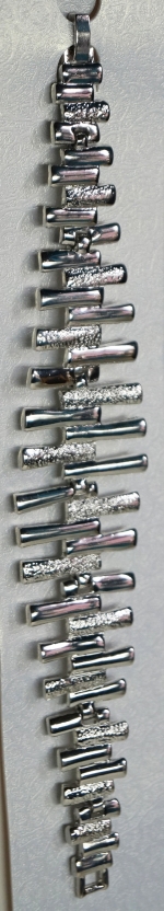 Metal bracelet
