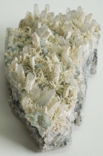 Mineral cluster