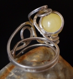 Ring natural amber