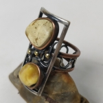 Ring natural amber