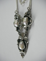 Silver necklace white pearl