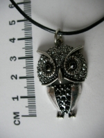 Owl pendant with crystals