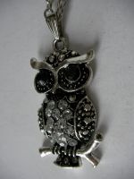 Owl pendant with crystals