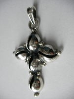 Cross pendant silver leaf